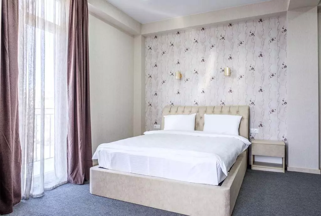 hotel blossom inn tbilisi_shabavizparvaz_06.jpg